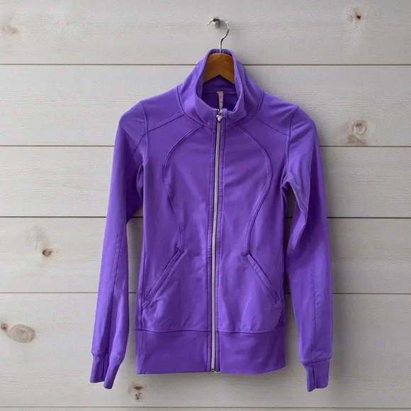 Lululemon Women's Purple Zip Up Fitted Jacket! Size 4! - Picture 9 of 11